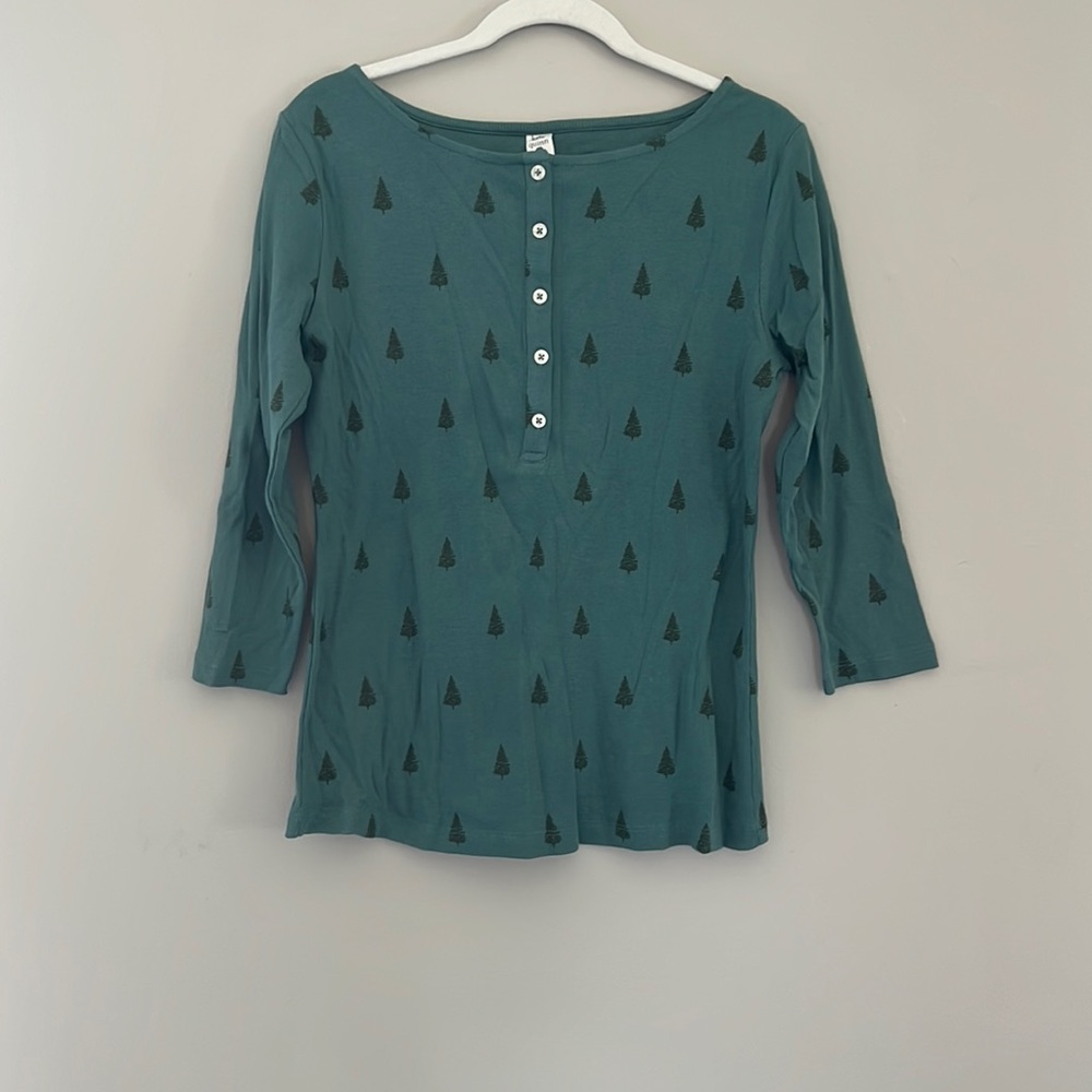 Kate Quinn Green Top with Black Tree Pattern